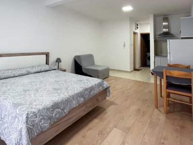 Studio apartman 35m2 u Becicima (Na duzi period)