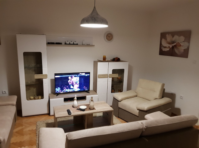 Dvosoban stan, 70m2, Tivat, Izdavanje