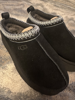 Polucizme Ugg