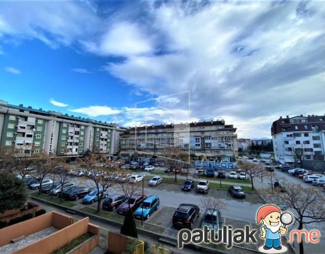 Dvosoban namješten stan, 84m2, Stari aerodrom, Podgorica